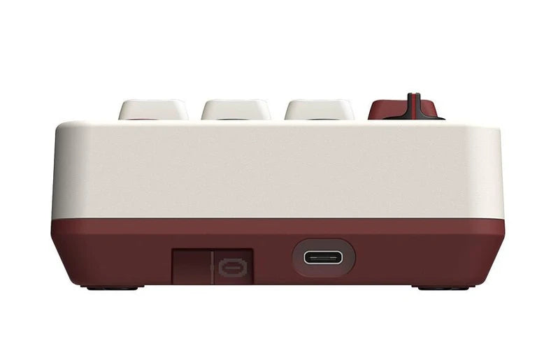 8BitDo Retro 18 Mechanical Numpad - Fami Edition