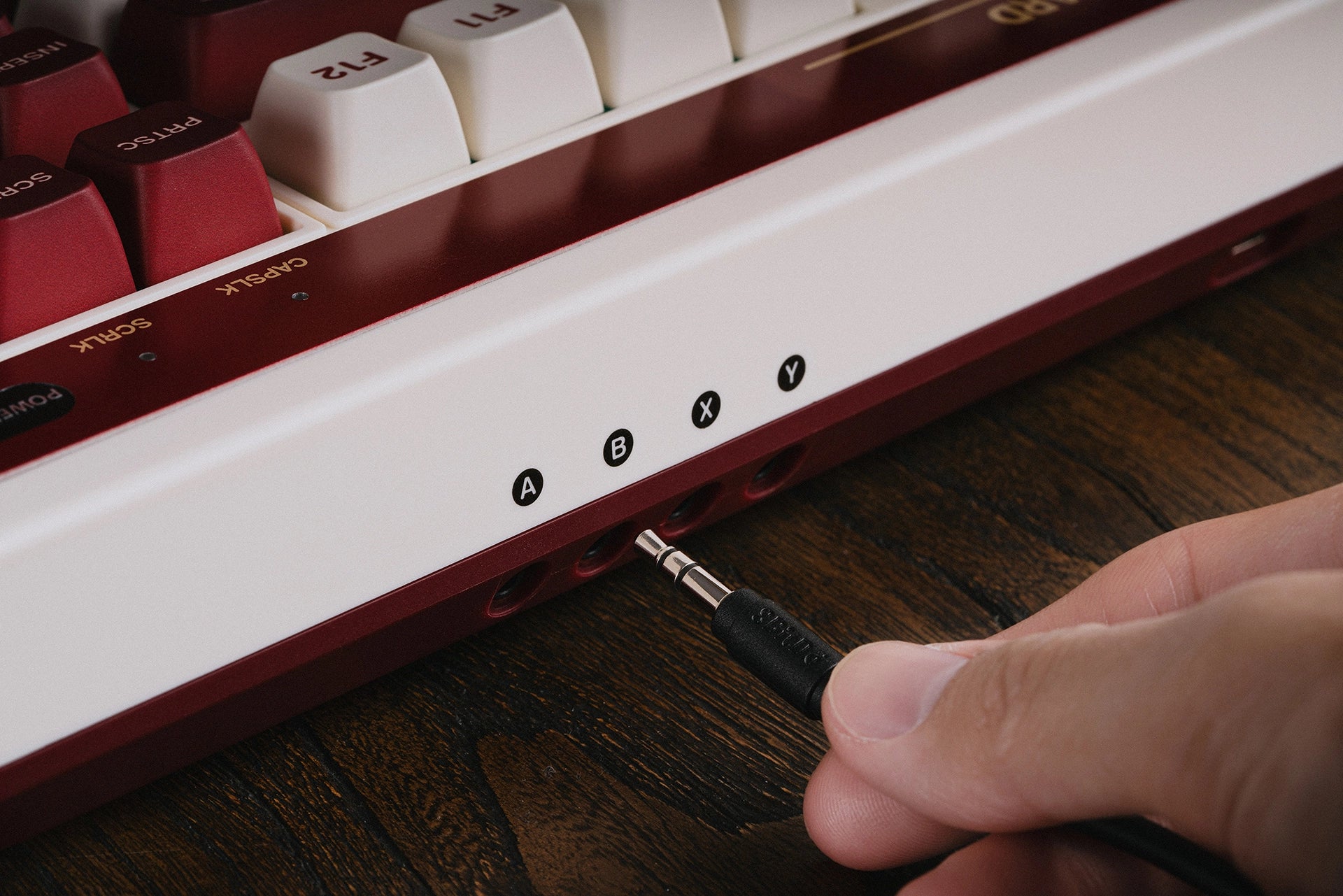 8BitDo Retro Mechanical Keyboard - Fami Edition