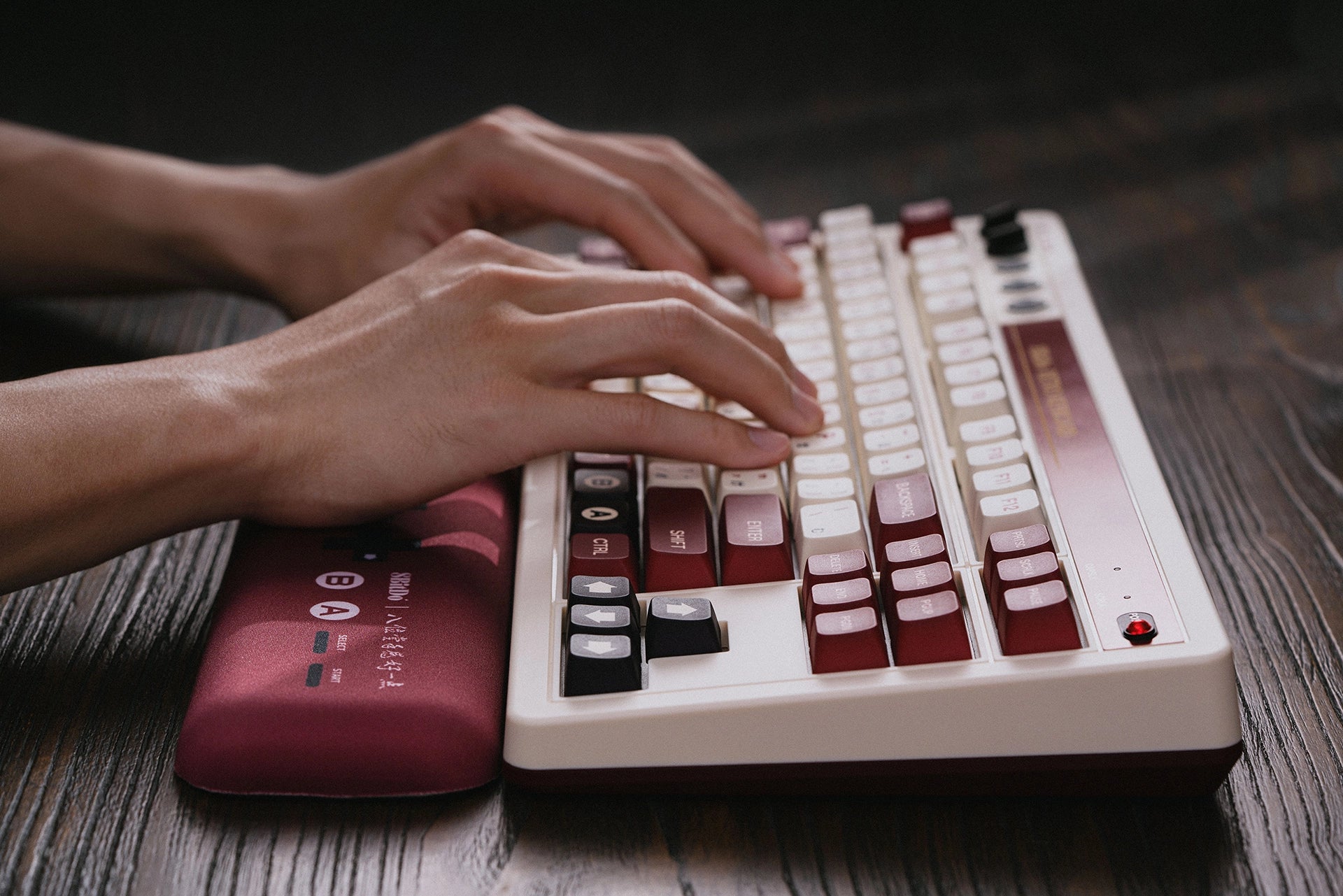 8BitDo Retro Mechanical Keyboard - Fami Edition