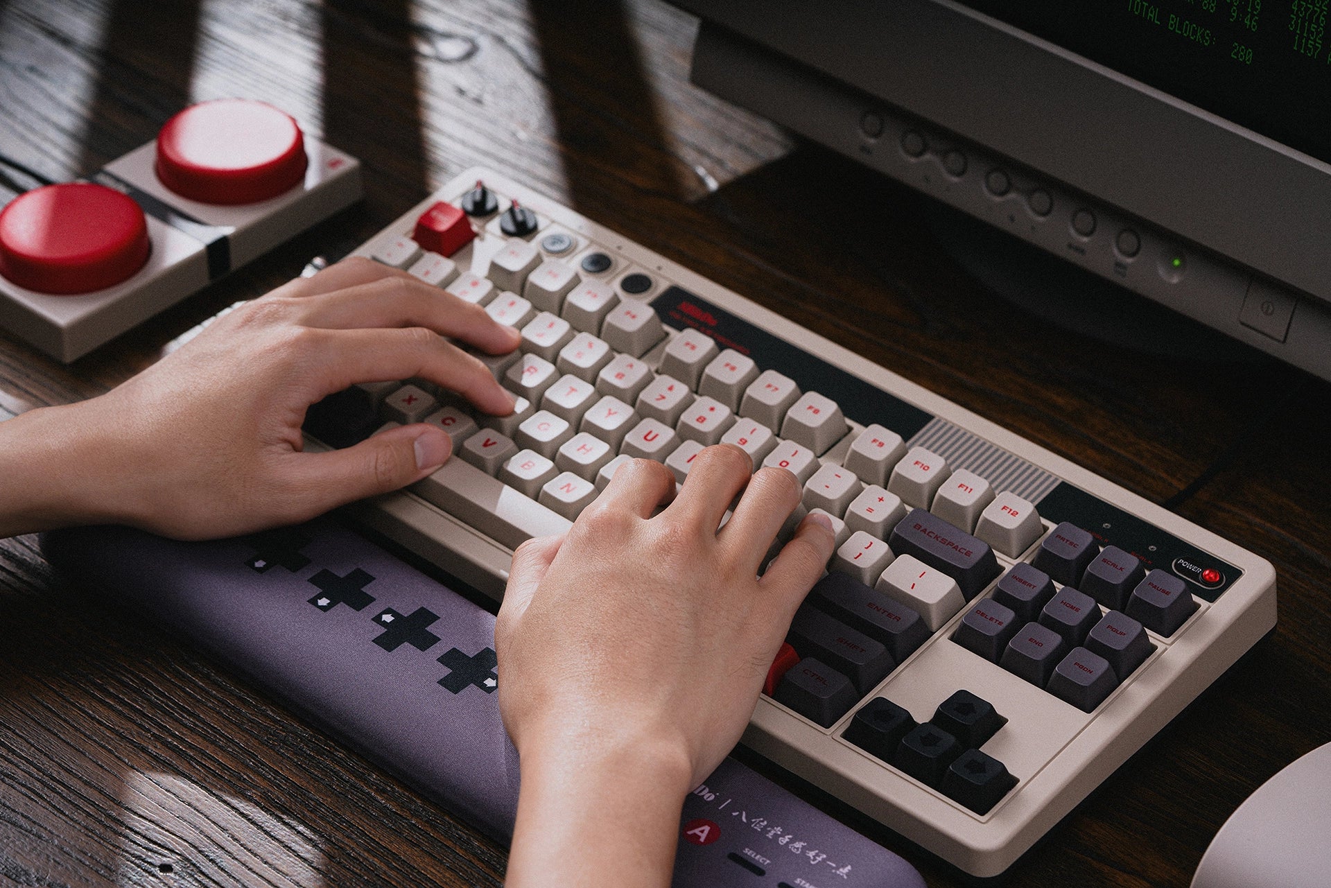 8BitDo Retro Mechanical Keyboard - N Edition