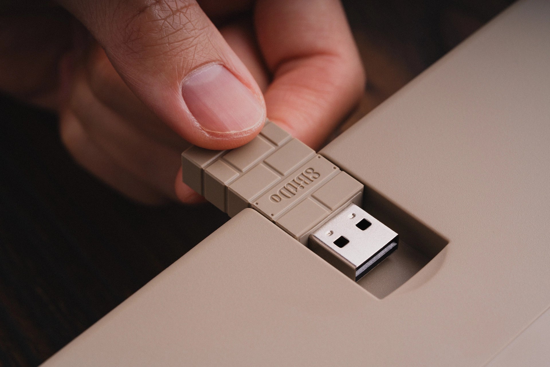 8BitDo Retro Mechanical Keyboard - C-64 Edition