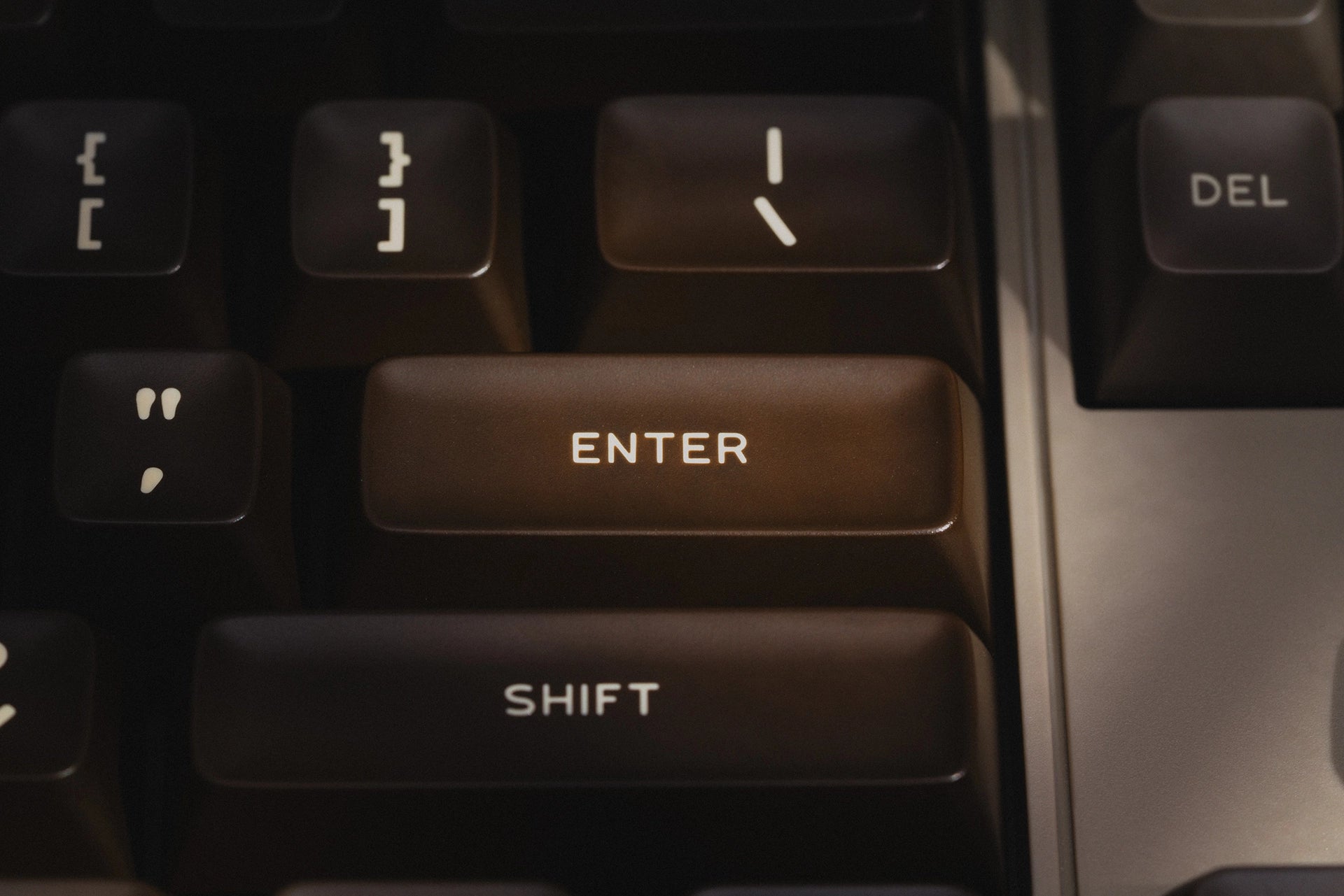 8BitDo Retro Mechanical Keyboard - C-64 Edition