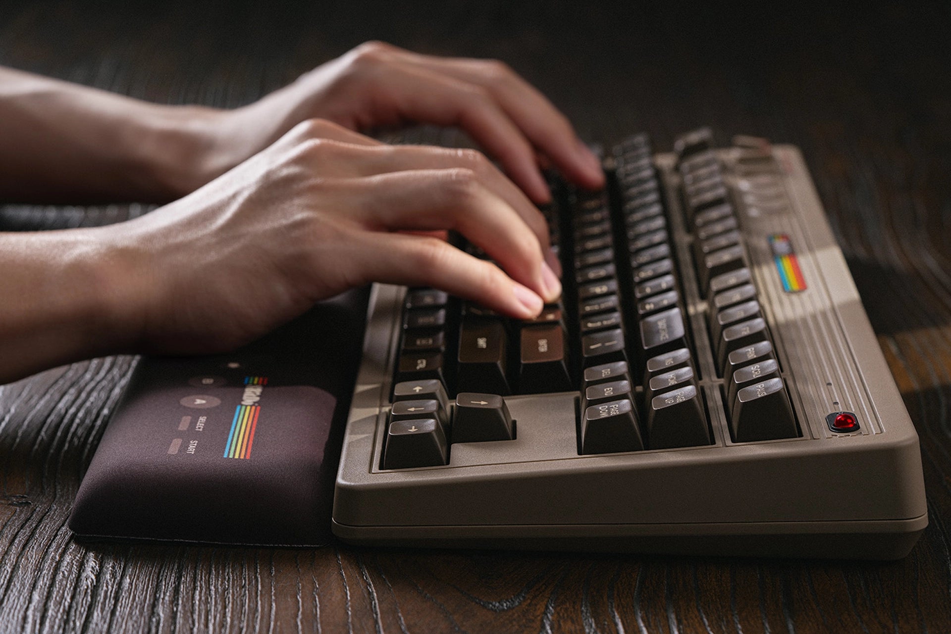 8BitDo Retro Mechanical Keyboard - C-64 Edition