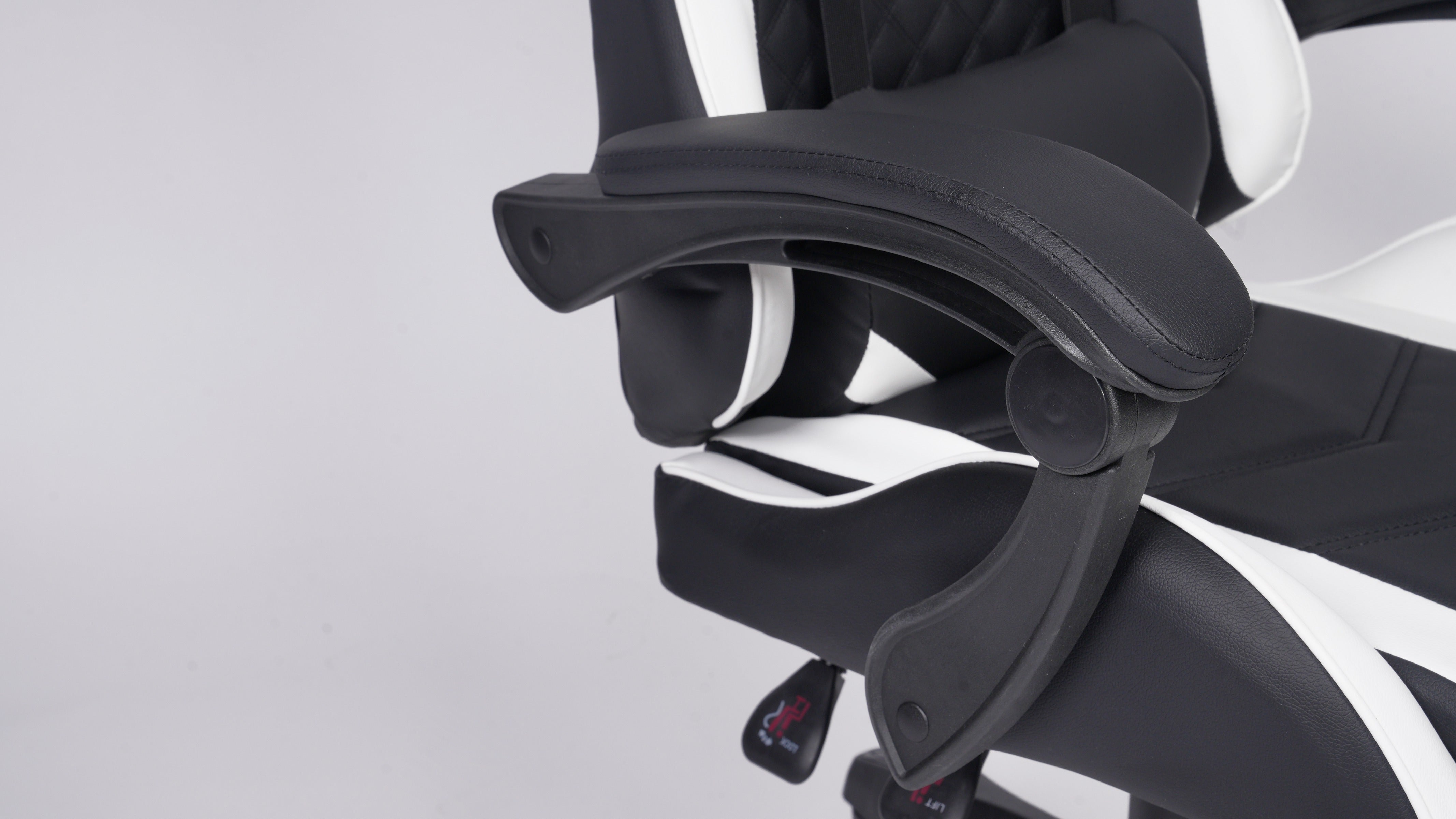 Playmax Studio Core Gaming Chair - White/Black