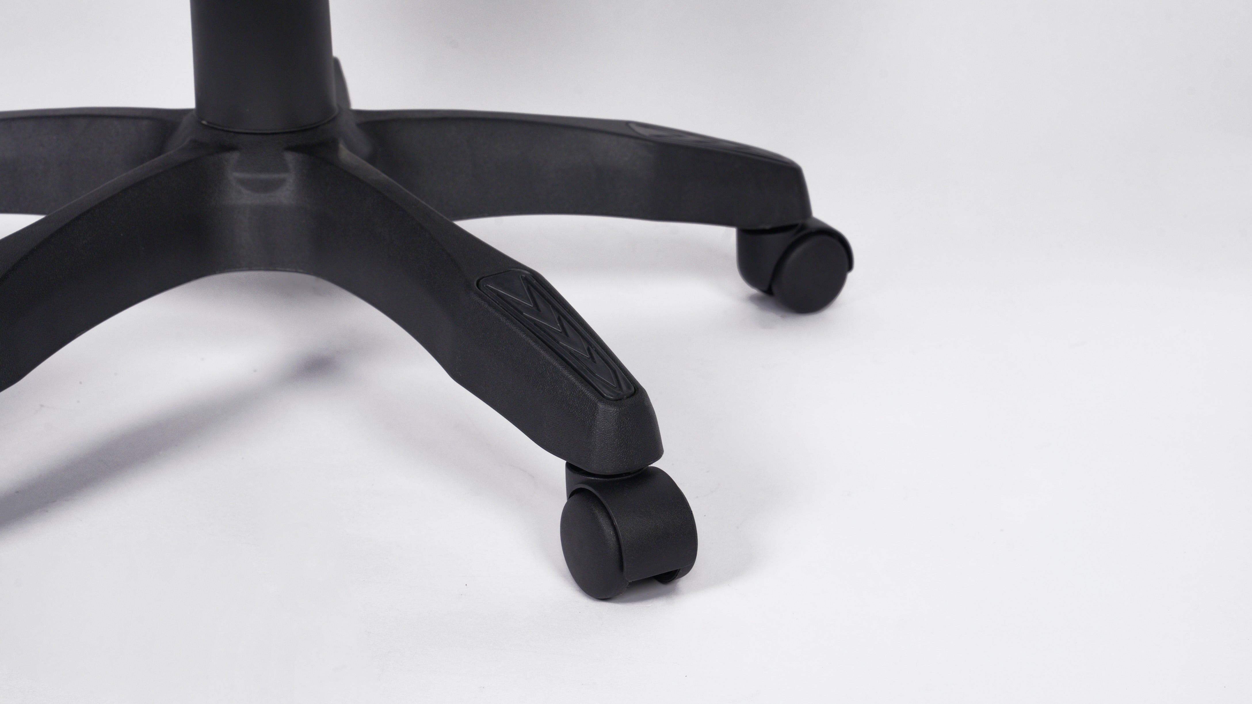 Playmax Studio Core Gaming Chair - Black