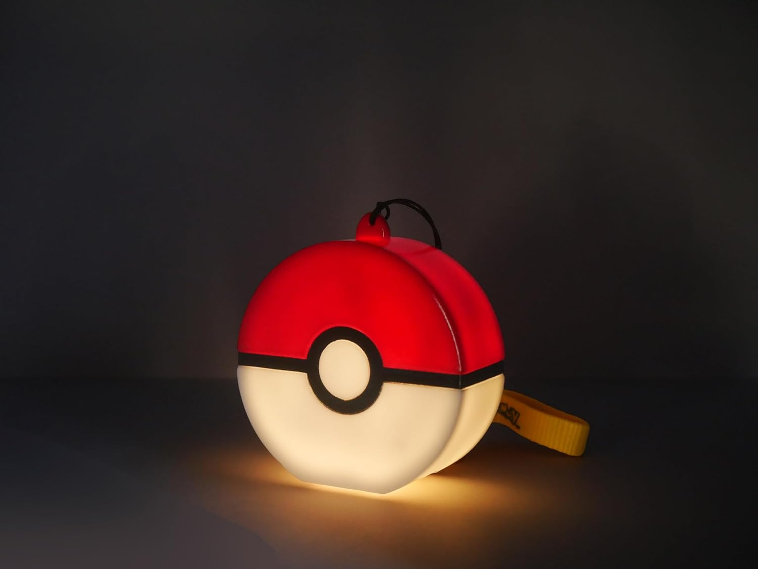 Pokémon Pokeball Light Up Figurine