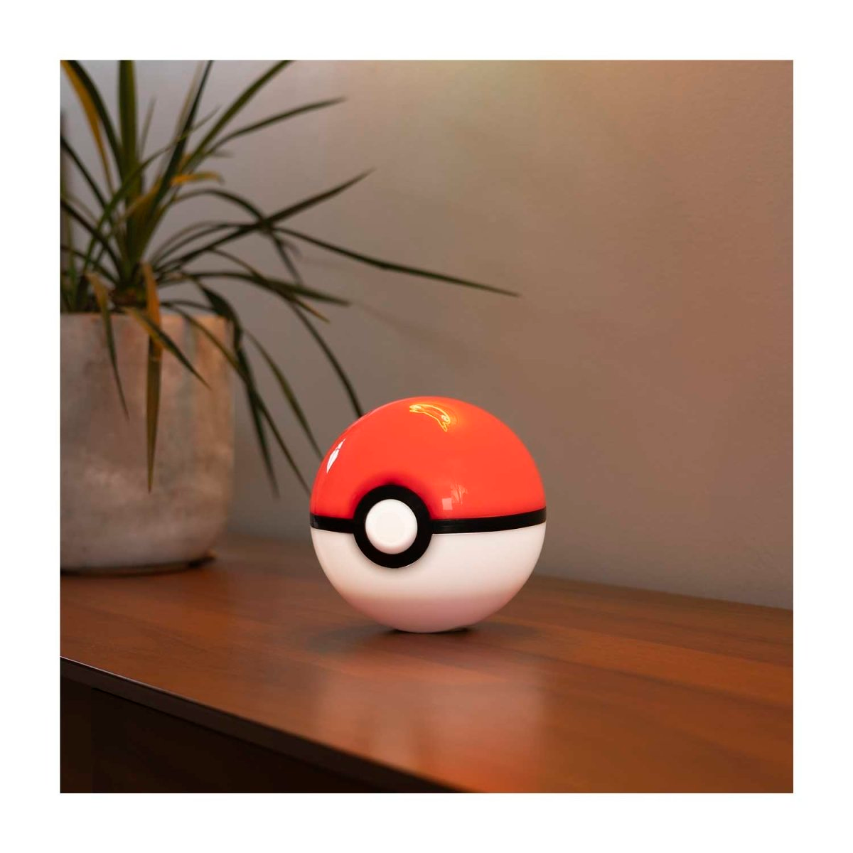 Pokémon Poké Ball 15cm Light-Up Figure